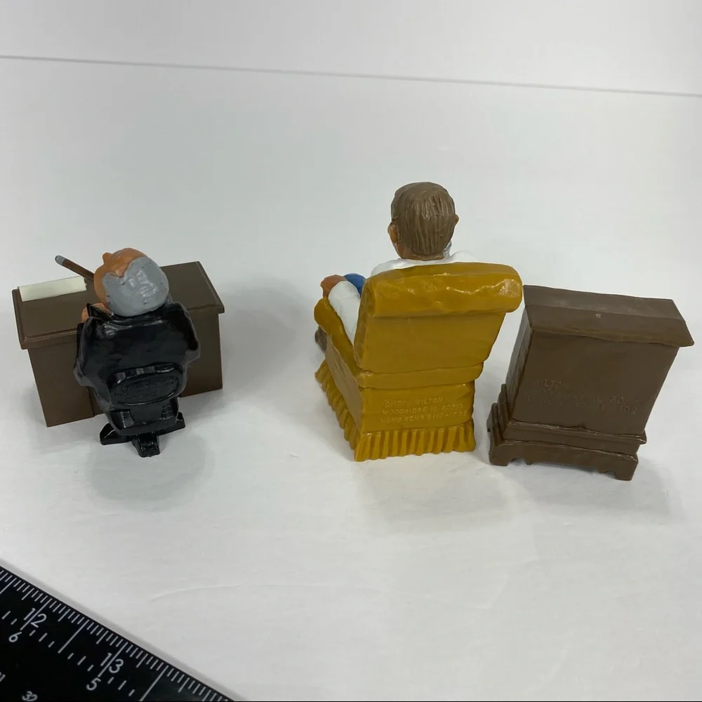 Vintage Wilton Cake Toppers Armchair Quarterback Old Man In Chair TV The Boss